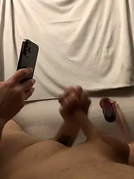 Snapshot of hotmrniceguy chatting on 10/18/25, 01:30 hotmrniceguy online show from 10/18/25, 01:30