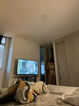 Snapshot of Susi_bell chatting on 02/16/25, 09:38 Susi bell online show from 02/16/25, 09:38