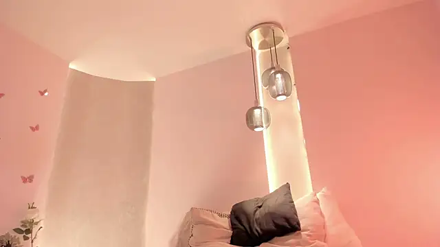 Snapshot of angeline-777 chatting on 11/20/25, 12:05 angeline-777 online show from 11/20/25, 12:05