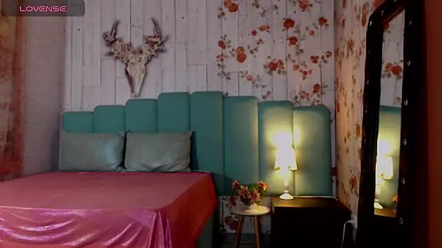 Alison Simmons online show from 12/14/24, 03:58