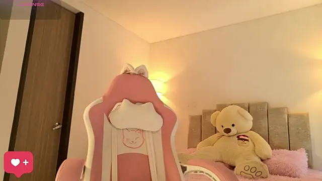 Snapshot of KaylaCollinsX chatting on 09/22/25, 05:59 KaylaCollinsX online show from 09/22/25, 05:59