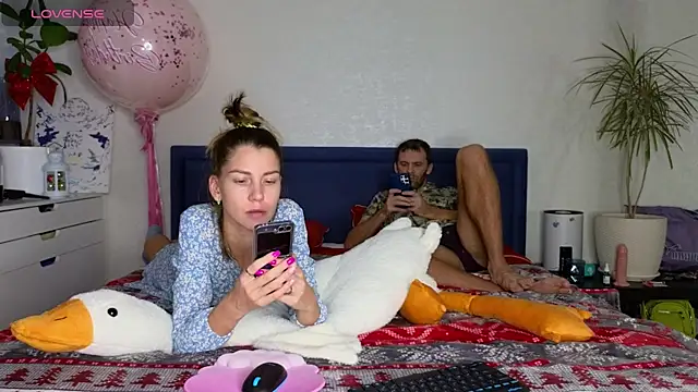 FoxLoveBasik online show from 12/12/24, 06:10