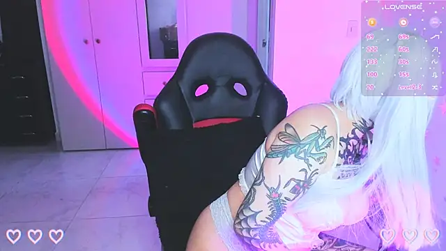 Snapshot of Kat_riina chatting on 11/30/25, 07:51 Kat riina online show from 11/30/25, 07:51