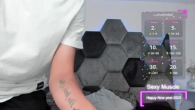 Snapshot of AmberAdams_ chatting on 02/15/25, 02:22 AmberAdams online show from 02/15/25, 02:22
