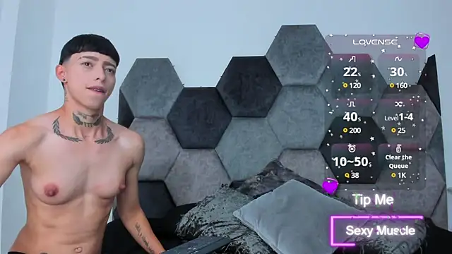 Snapshot of AmberAdams_ chatting on 02/23/25, 01:53 AmberAdams online show from 02/23/25, 01:53