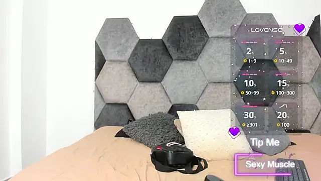 Snapshot of AmberAdams_ chatting on 02/27/25, 01:17 AmberAdams online show from 02/27/25, 01:17
