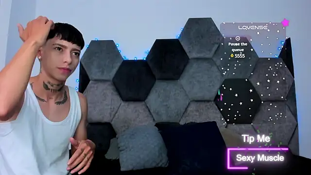 Snapshot of AmberAdams_ chatting on 03/14/25, 02:30 AmberAdams online show from 03/14/25, 02:30