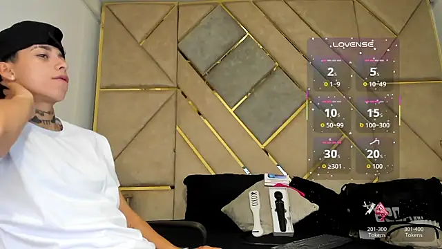 Snapshot of AmberAdams_ chatting on 09/18/25, 12:40 AmberAdams online show from 09/18/25, 12:40
