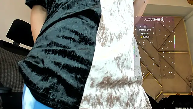 Snapshot of AmberAdams_ chatting on 09/26/25, 03:05 AmberAdams online show from 09/26/25, 03:05