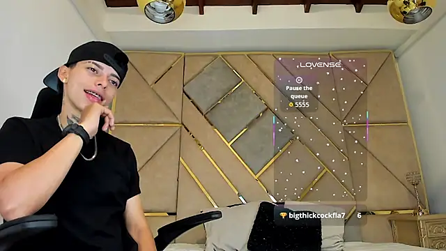 Snapshot of AmberAdams_ chatting on 09/29/25, 03:17 AmberAdams online show from 09/29/25, 03:17