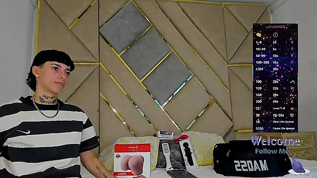 AmberAdams  online show from 11/08/25, 03:34