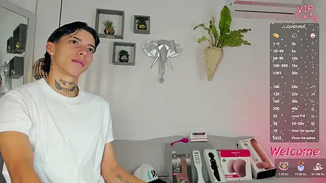 AmberAdams  online show from 12/20/25, 02:46