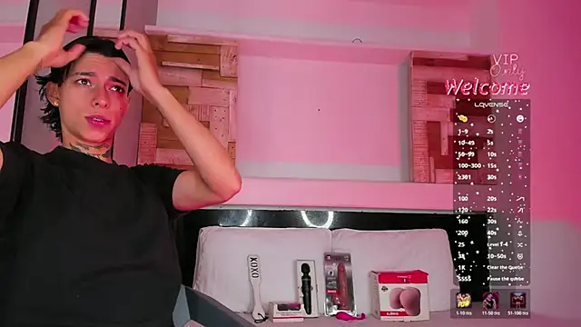 AmberAdams  online show from 04/04/26, 12:13