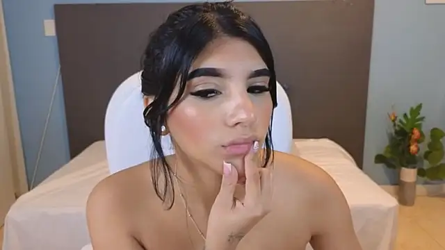 maiaa ruiz online show from 12/31/24, 12:25