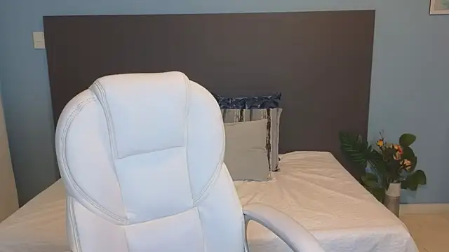 maiaa ruiz online show from 02/25/25, 01:39