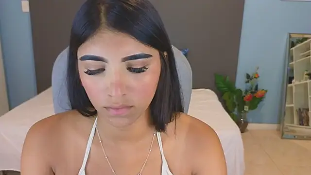 maiaa ruiz online show from 10/18/25, 03:31