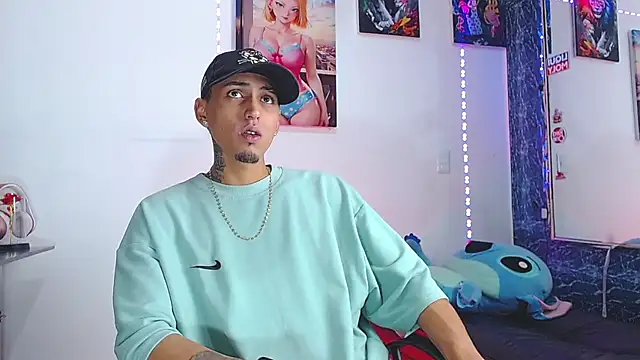 Snapshot of Liam_lee chatting on 11/06/25, 10:32 Liam lee online show from 11/06/25, 10:32