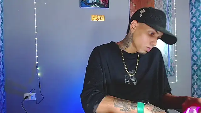 Liam lee online show from 06/10/26, 09:25