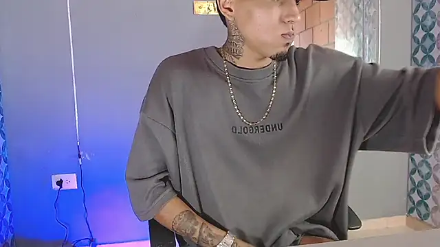 Liam lee online show from 07/24/26, 09:02