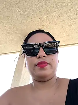 Francesca ferrari online show from 02/03/25, 07:42