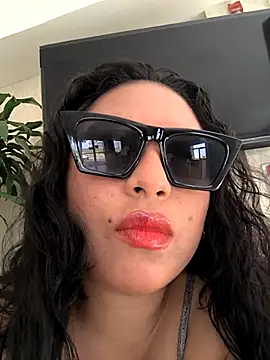 Francesca ferrari online show from 03/16/25, 08:32