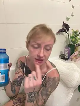 haileyhope  online show from 03/22/26, 05:27