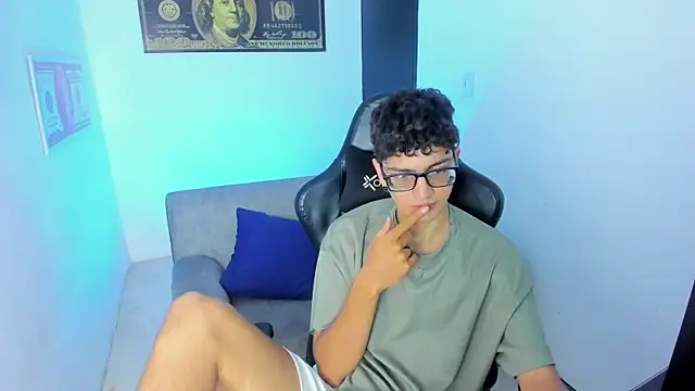 TylerWhite  online show from 02/08/25, 02:58