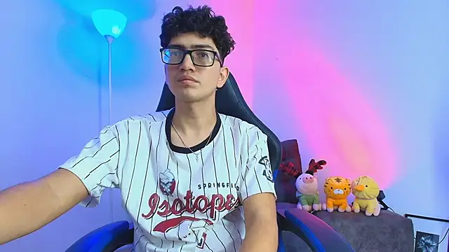 TylerWhite  online show from 12/14/25, 03:45