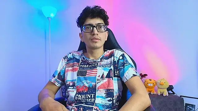 TylerWhite  online show from 12/18/25, 06:41