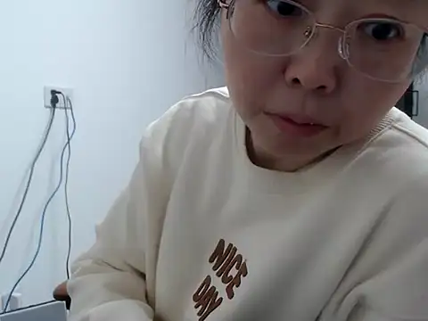 Snapshot of sonyx chatting on 01/31/25, 03:44 sonyx online show from 01/31/25, 03:44