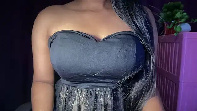 Snapshot of Kashish_11 chatting on 11/18/25, 08:57 Kashish 11 online show from 11/18/25, 08:57