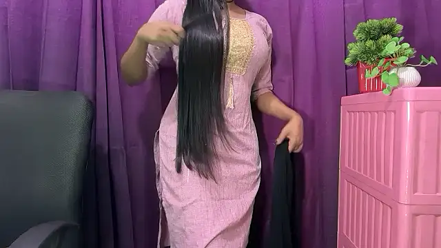 Snapshot of Kashish_11 chatting on 12/13/25, 08:36 Kashish 11 online show from 12/13/25, 08:36