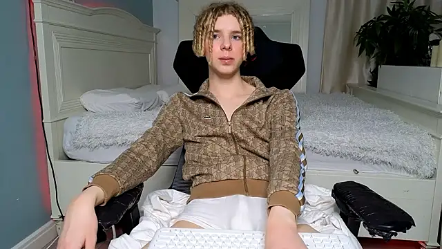 Kudi Minnt online show from 03/04/26, 11:11