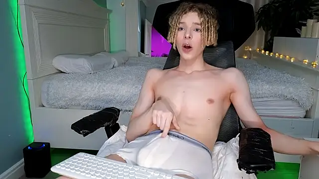 Kudi Minnt online show from 03/16/26, 08:24