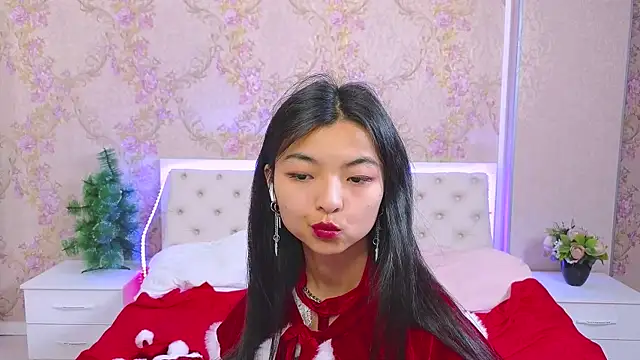 Shy Kira online show from 12/13/24, 01:44