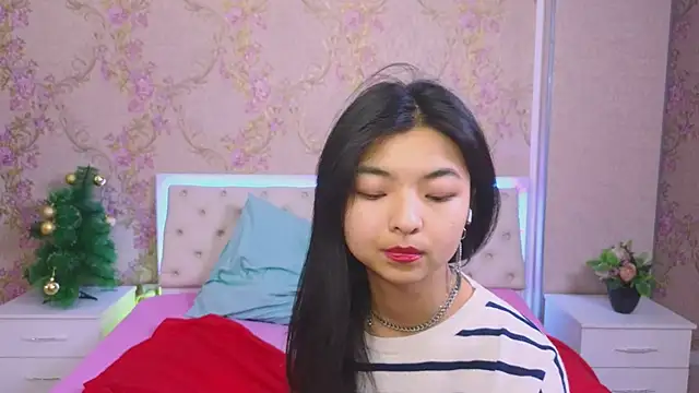 Shy Kira online show from 01/10/25, 06:28