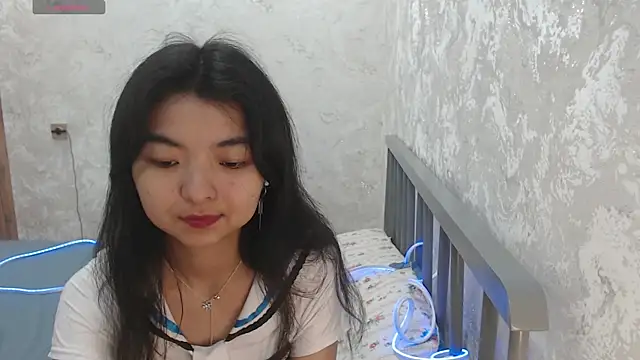 Snapshot of Shy_Kira chatting on 07/01/26, 08:49 Shy Kira online show from 07/01/26, 08:49