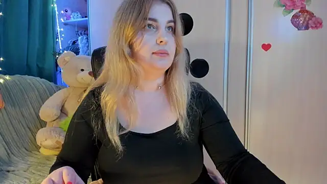 CoraSwon online show from 03/09/26, 05:50