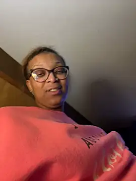 KLoveeee online show from 01/28/25, 05:43