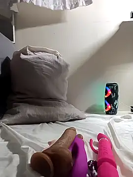 HEliza online show from 02/02/25, 08:41