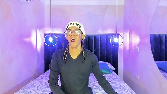 Maxim-Walker online show from 11/09/25, 03:05