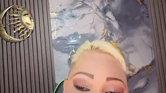 GianellaCox  online show from 04/08/26, 11:54