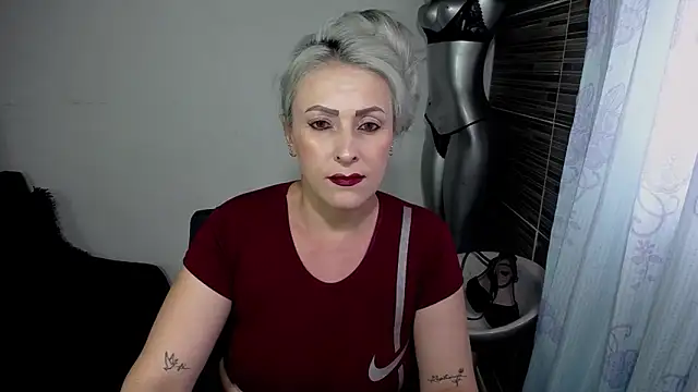 Emma Rizzoo online show from 05/12/26, 08:17