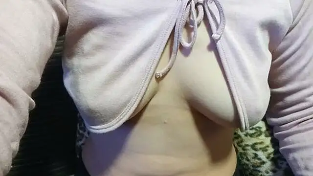 Snapshot of ForeversweetXX chatting on 11/23/25, 06:52 ForeversweetXX online show from 11/23/25, 06:52