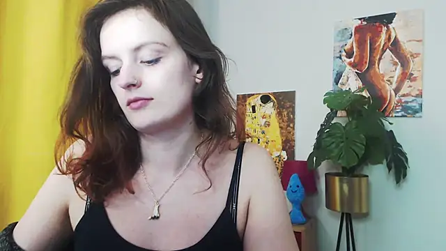 Snapshot of juicyNadine chatting on 12/09/24, 12:30 juicyNadine online show from 12/09/24, 12:30