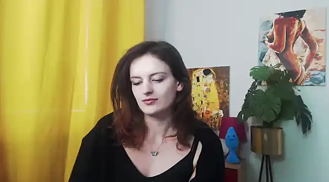 Snapshot of juicyNadine chatting on 12/17/24, 09:28 juicyNadine online show from 12/17/24, 09:28