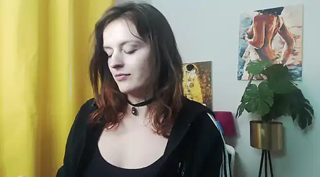 Snapshot of juicyNadine chatting on 01/06/25, 12:35 juicyNadine online show from 01/06/25, 12:35