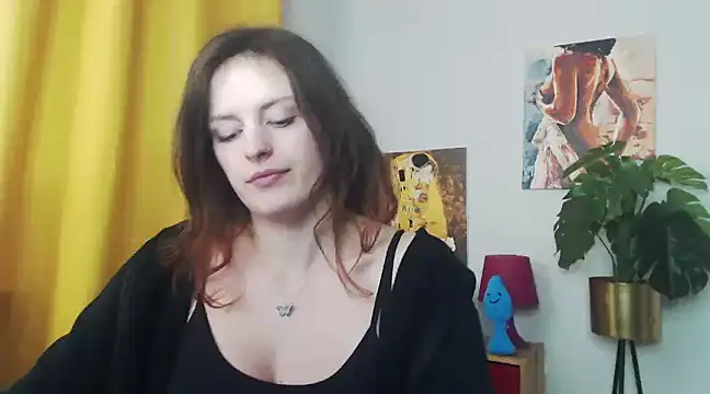 Snapshot of juicyNadine chatting on 01/22/25, 12:27 juicyNadine online show from 01/22/25, 12:27