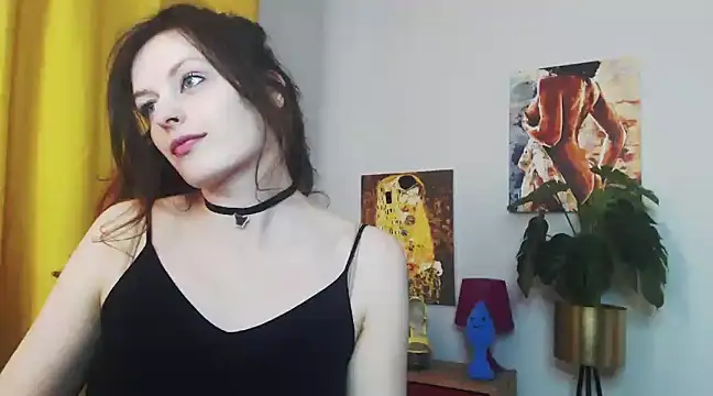 Snapshot of juicyNadine chatting on 02/05/25, 09:25 juicyNadine online show from 02/05/25, 09:25