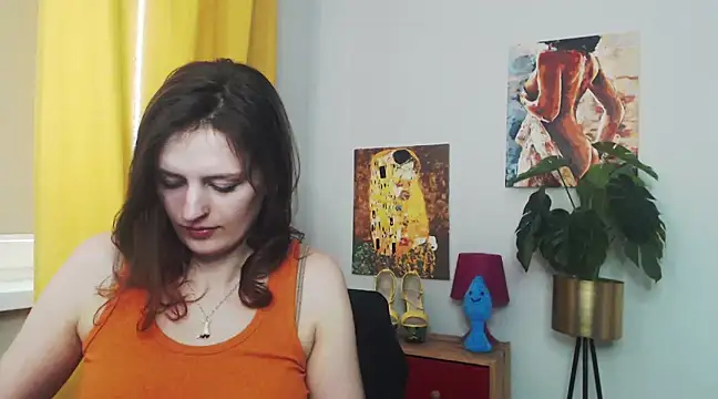 Snapshot of juicyNadine chatting on 02/06/25, 12:16 juicyNadine online show from 02/06/25, 12:16